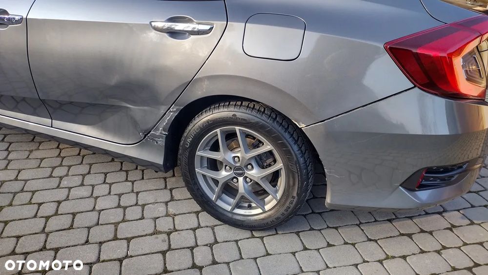 Honda Civic 1.5 i-VTEC Turbo Executive - 9