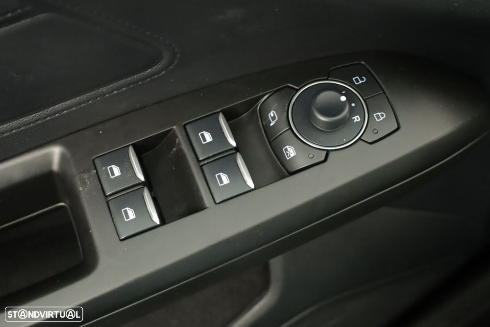Ford Focus 1.0 EcoBoost MHEV ST-Line X - 19