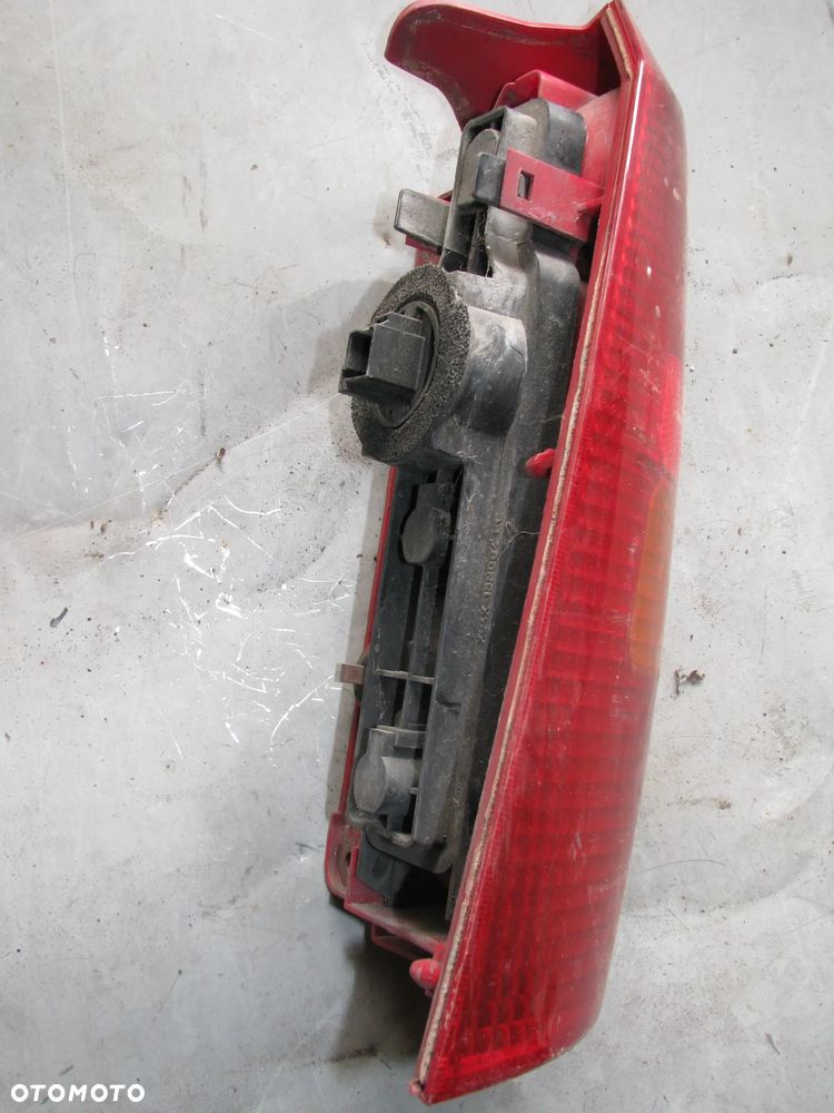 LAMPA TYLNA LEWE FORD FOCUS  KOMBI - 6