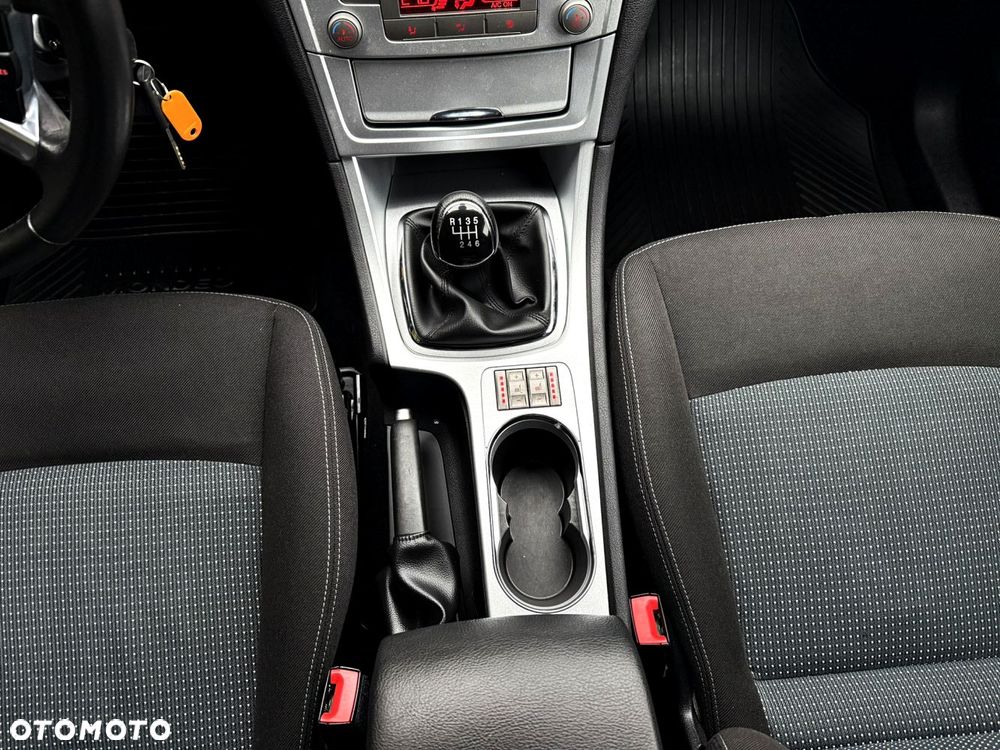Ford Mondeo - 31
