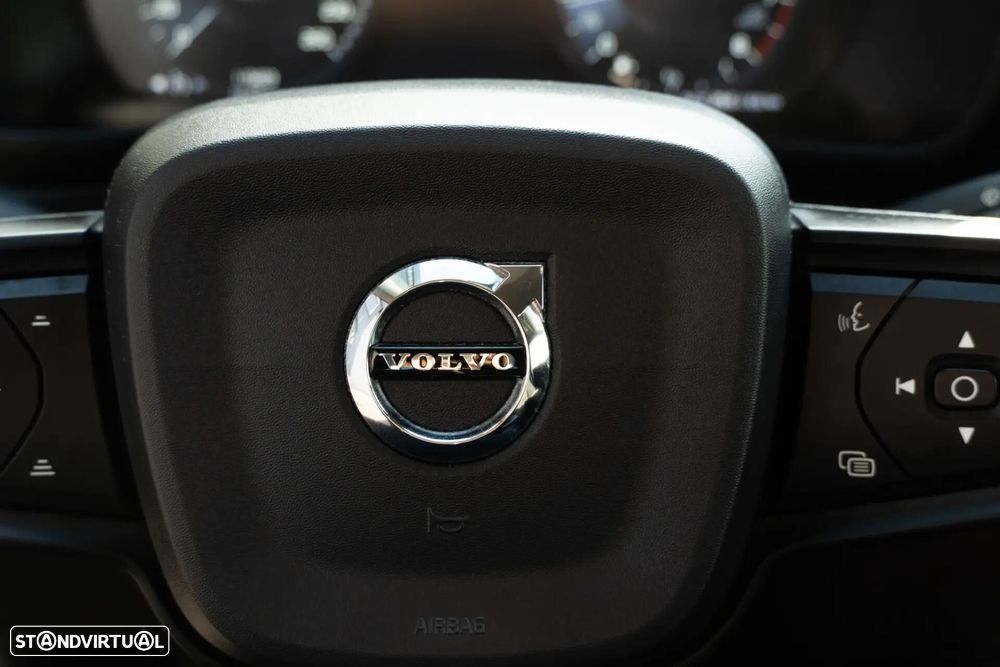Volvo XC 40 2.0 D3 - 13