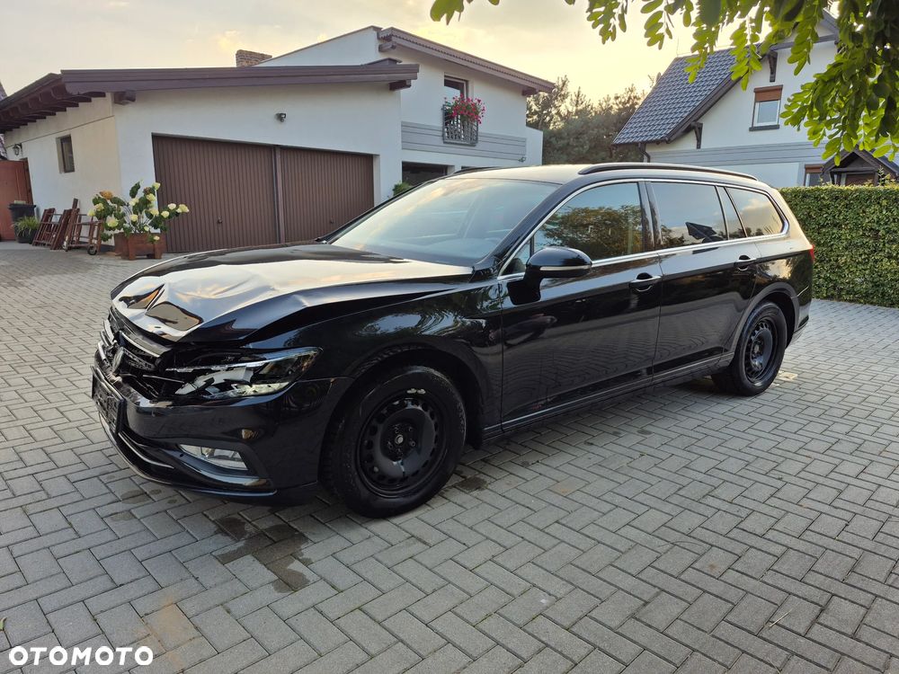 Volkswagen Passat - 8