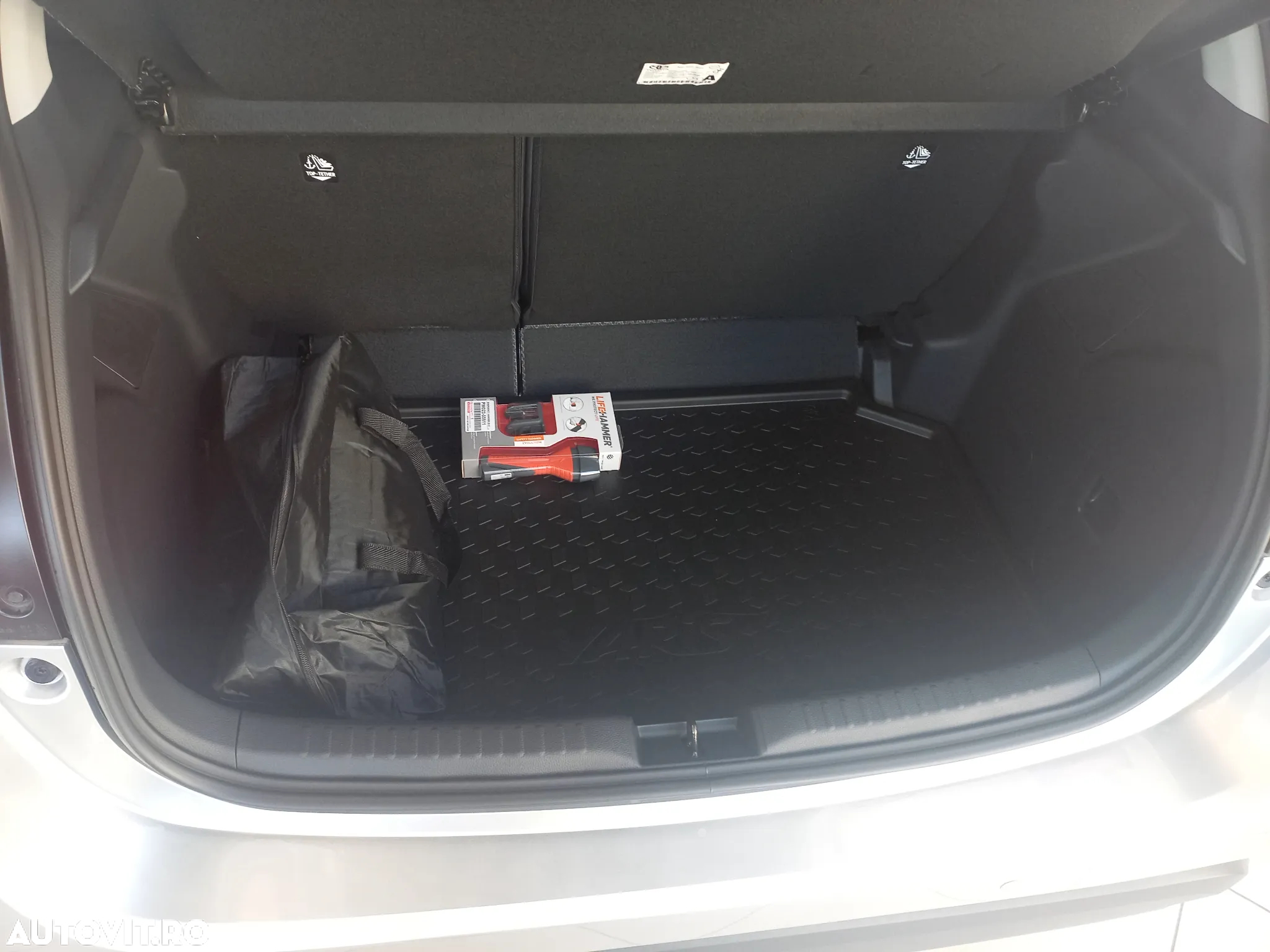 Toyota Yaris 1.5 VVT-i HSD Dynamic - 6