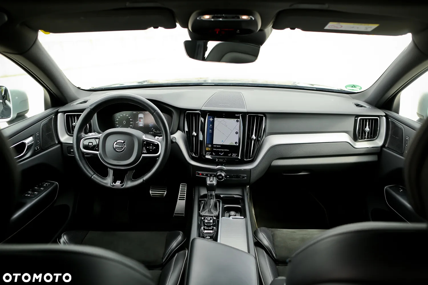 Volvo XC 60 D4 SCR AWD R-Design - 22