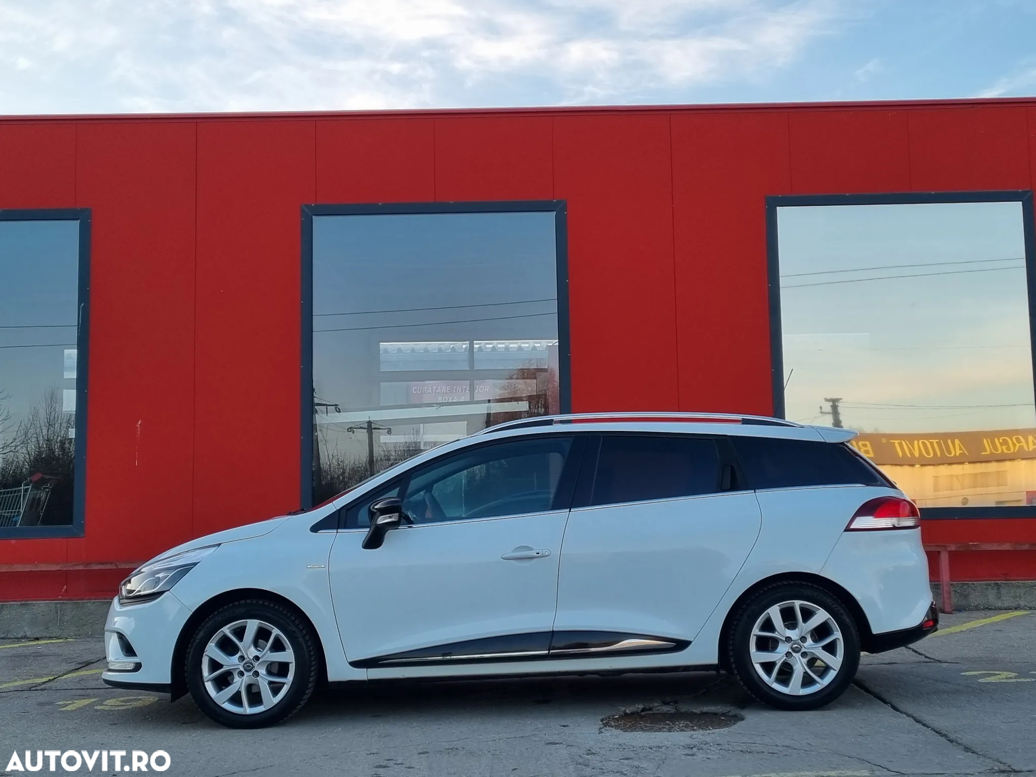 Renault Clio ENERGY TCe 90 Start & Stop LIMITED - 3