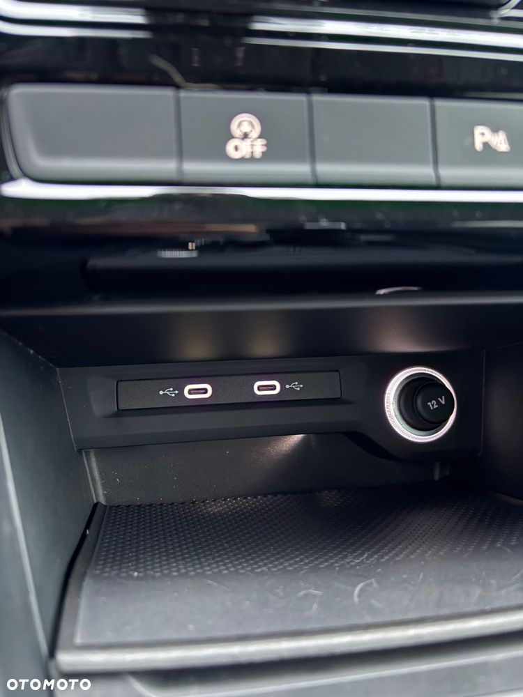 Volkswagen Touran 2.0 TDI BMT Active DSG - 32