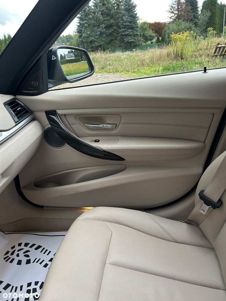 BMW Seria 3 320d - 18