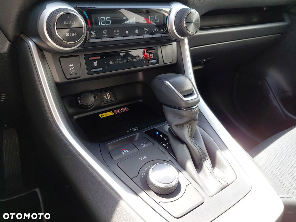 Toyota RAV4 2.5 Hybrid Executive 4x4 - 24