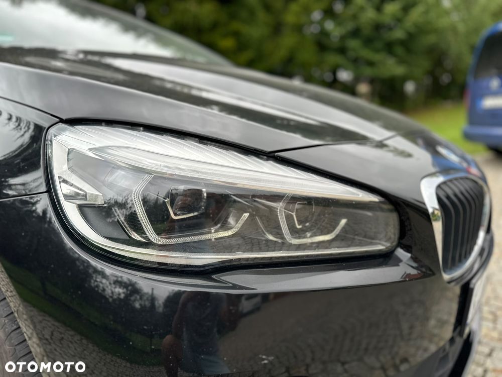 BMW Seria 2 218d xDrive - 13