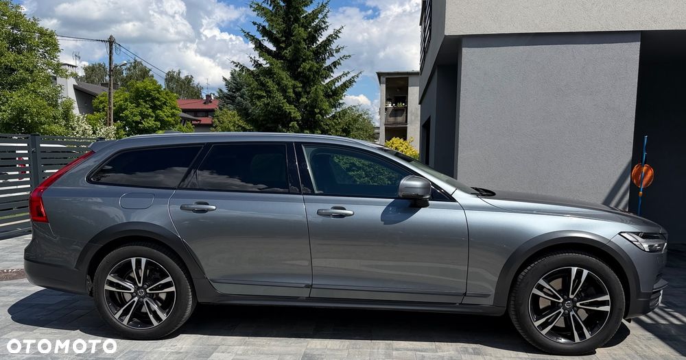 Volvo V90 D5 AWD Momentum - 3