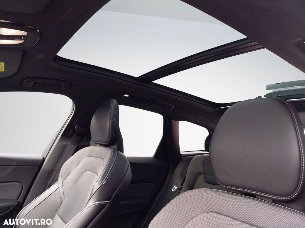 Volvo XC 60 T8 Twin Engine AWD R-Design - 13