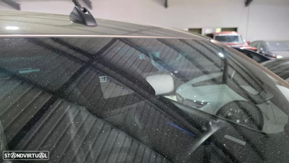 Toyota Hilux 2.8 D-4D 4WD GR Sport II - 27