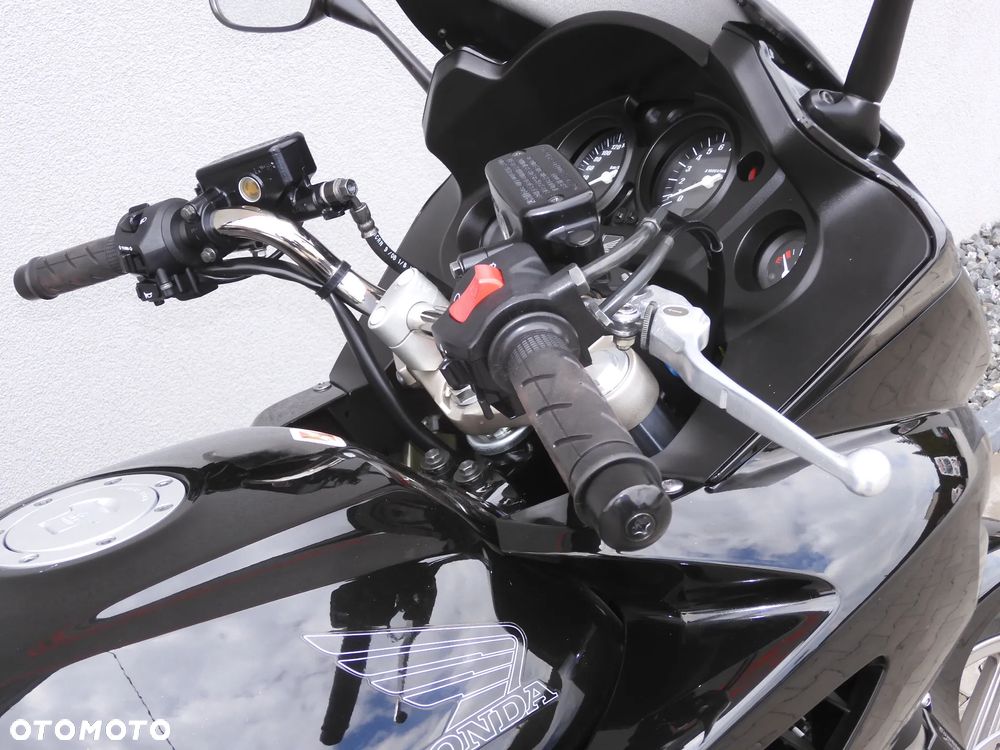 Honda CBF - 17