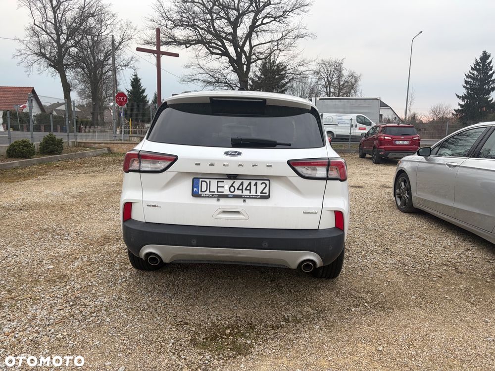 Ford Kuga - 8