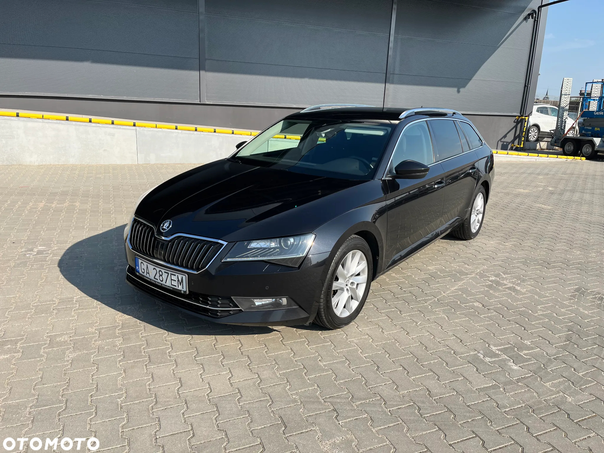 Skoda Superb 2.0 TDI Style DSG - 2