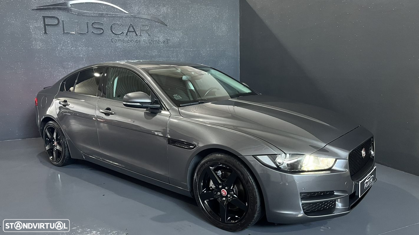 Jaguar XE 2.0 D Prestige Aut. - 3