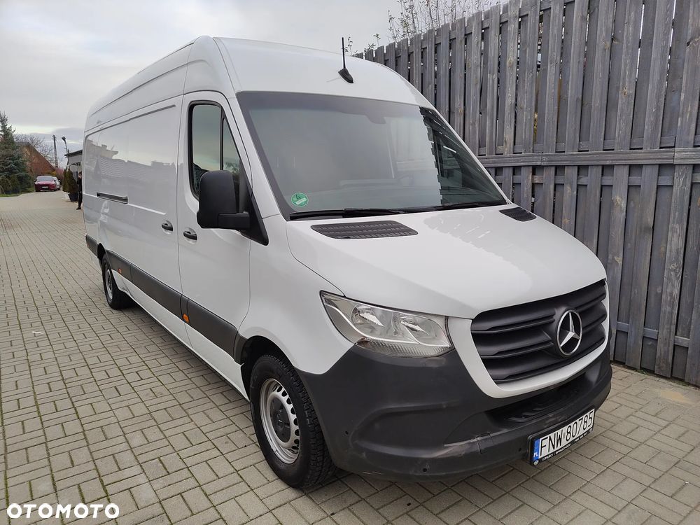 Mercedes-Benz SPRINTER 907 - 1