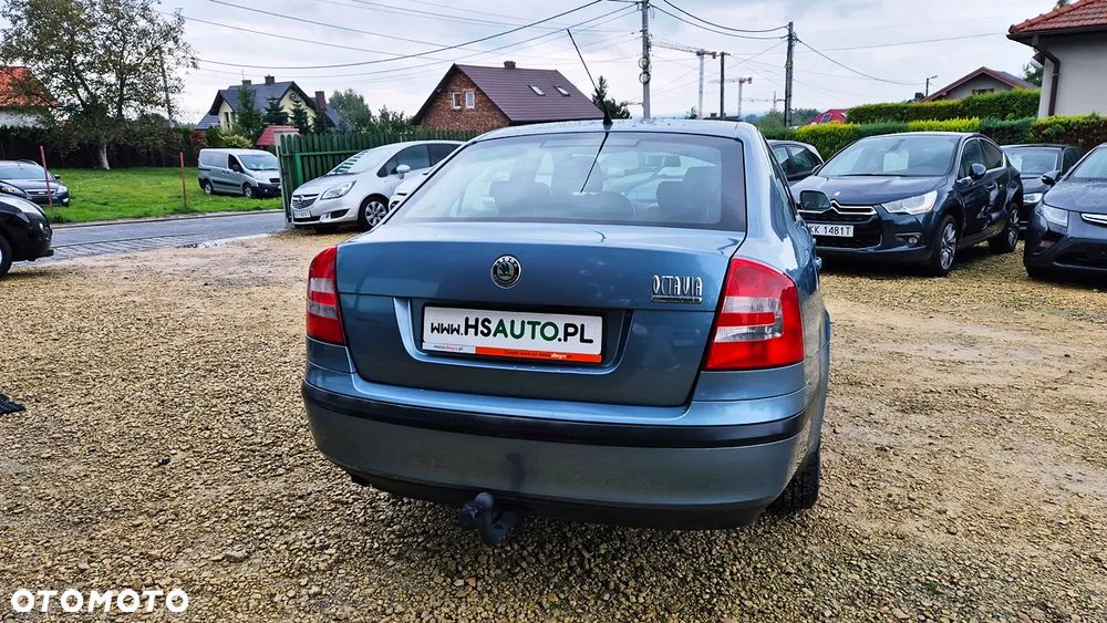Skoda Octavia 1.6 Family Plus - 17
