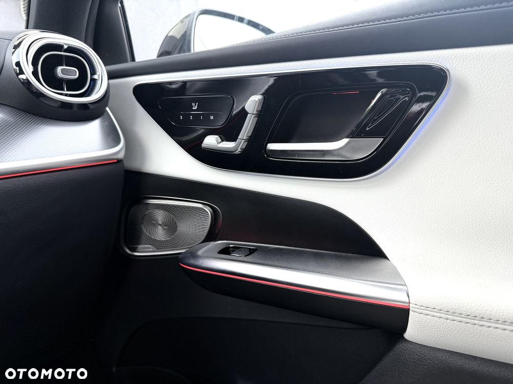 Mercedes-Benz GLC 200 mHEV 4-Matic AMG Line - 12