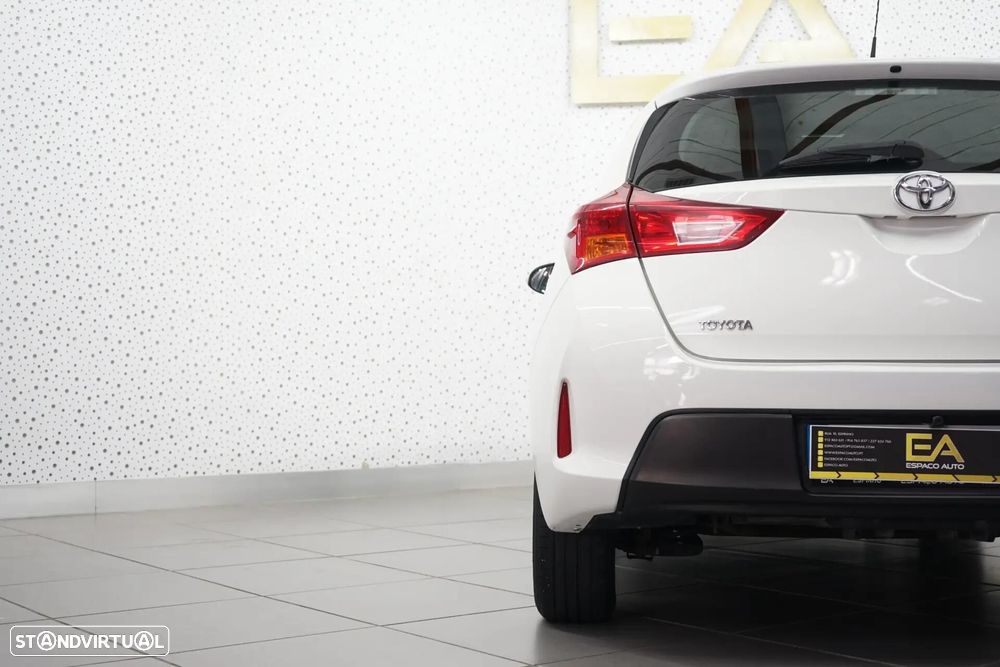 Toyota Auris 1.4 D-4D Comfort - 37