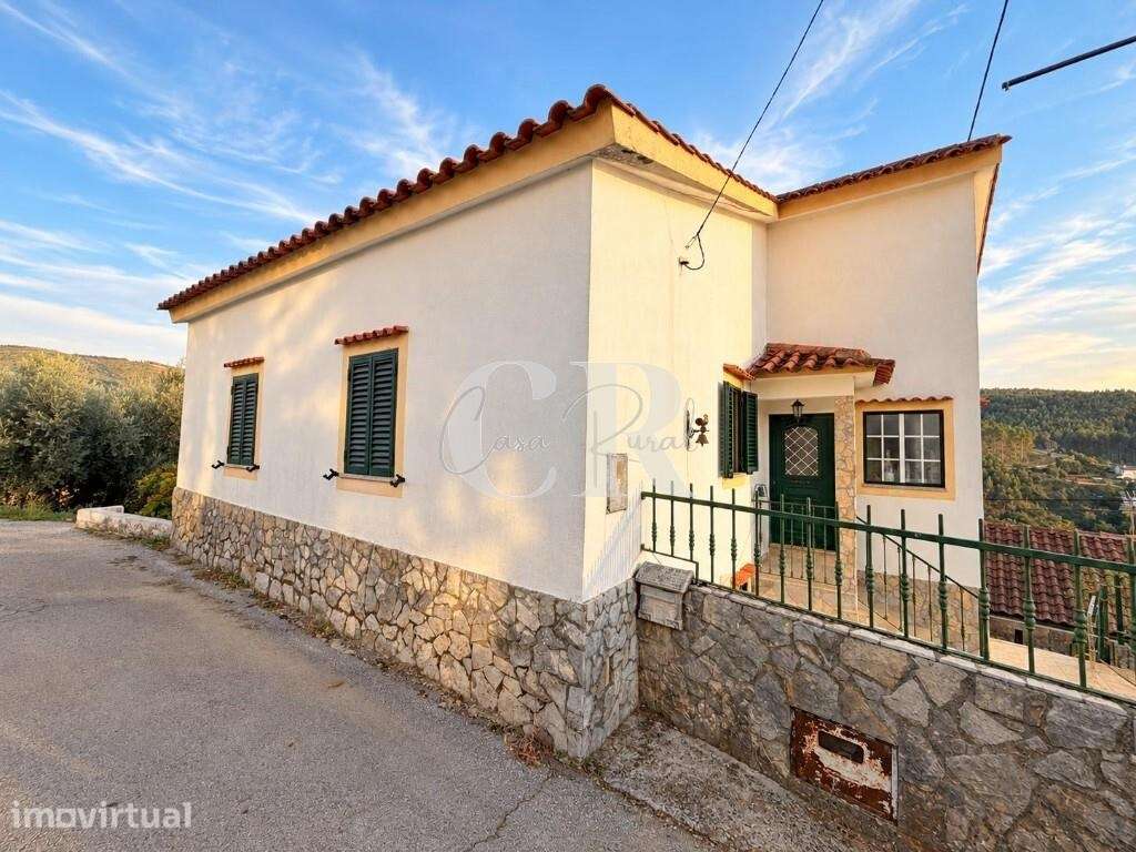 Moradia em pedra com 4 quartos, logradouro e terreno agrícola - Grande imagem: 3/27