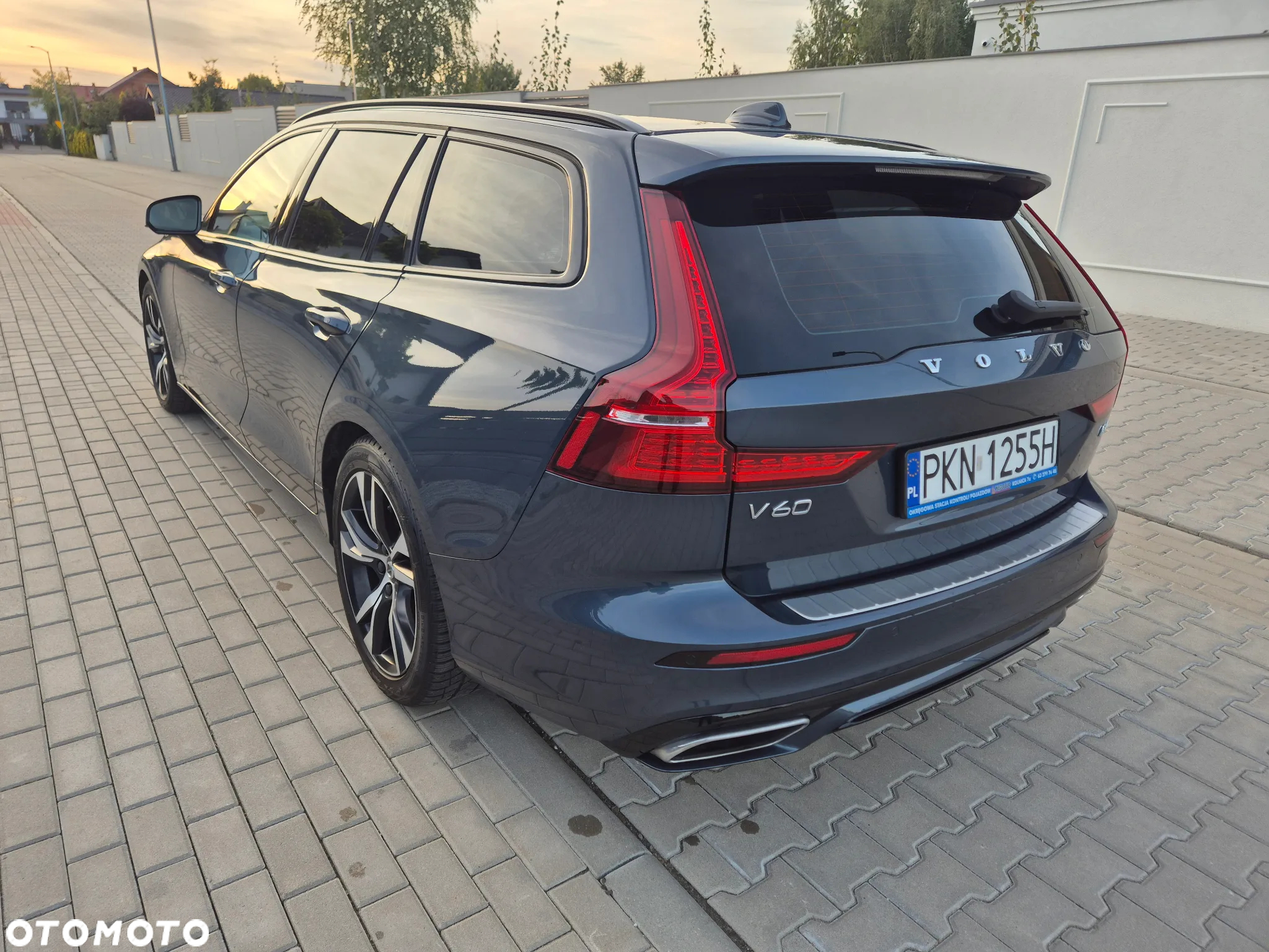 Volvo V60 T4 Momentum Pro - 8