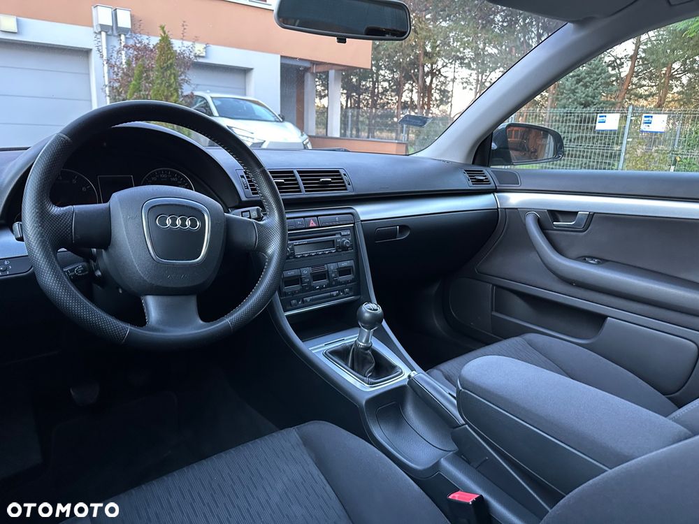 Audi A4 Limousine - 18