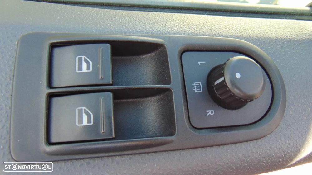 VW TRANSPORTER 2.0 TDI LONGA - 11