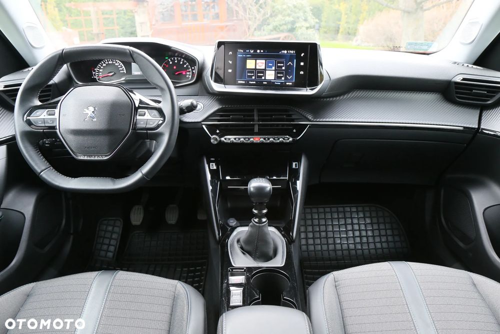 Peugeot 2008 1.2 PureTech Allure S&S - 10