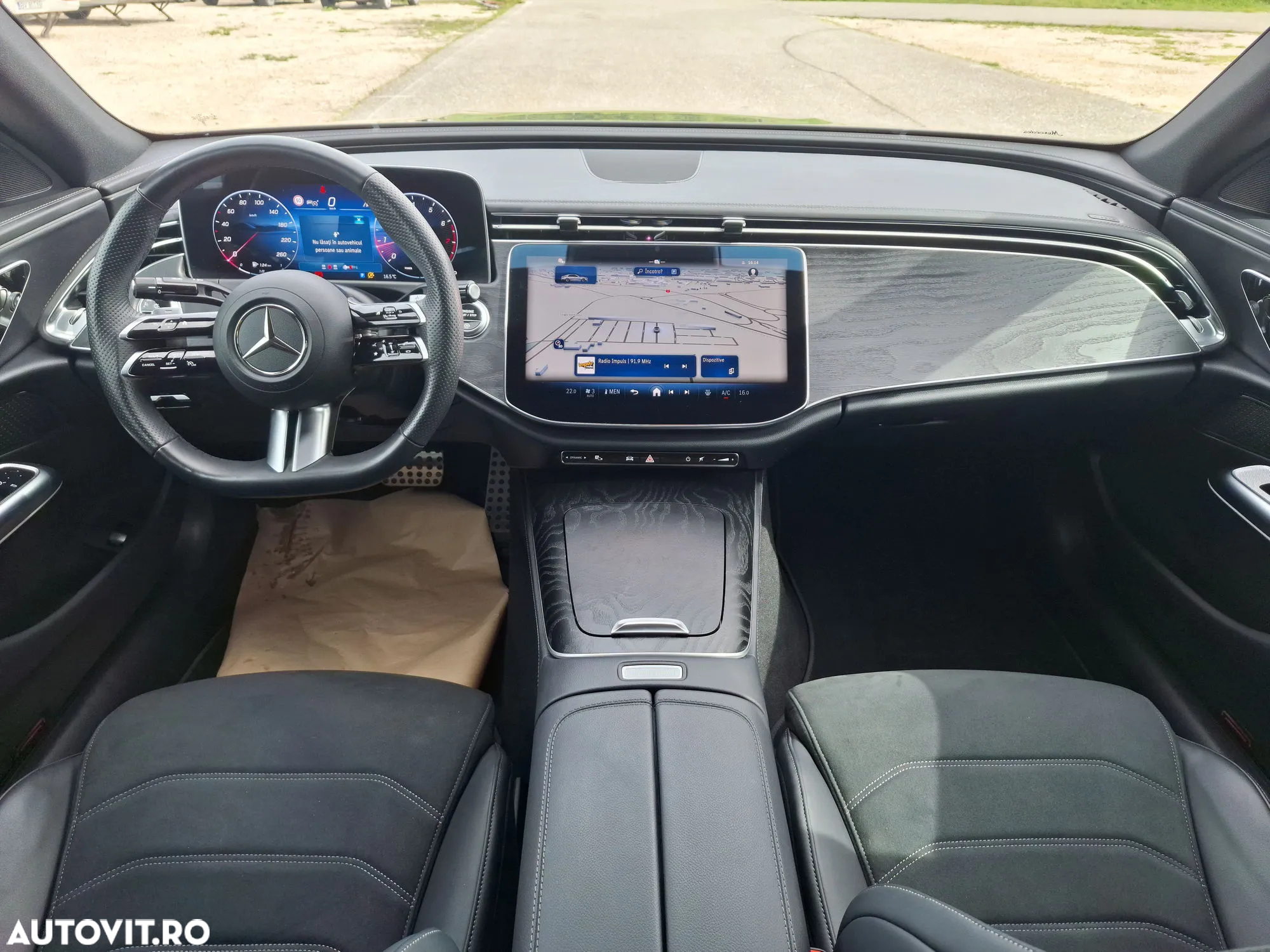Mercedes-Benz E - 12