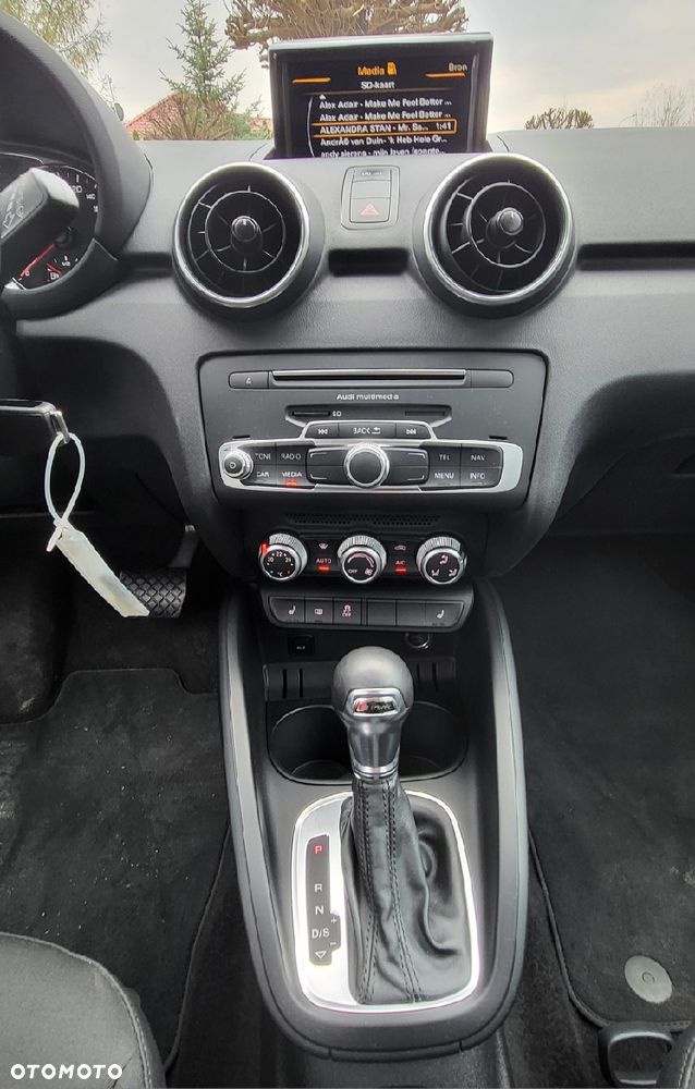 Audi A1 Sportback 30 TFSI S tronic - 6