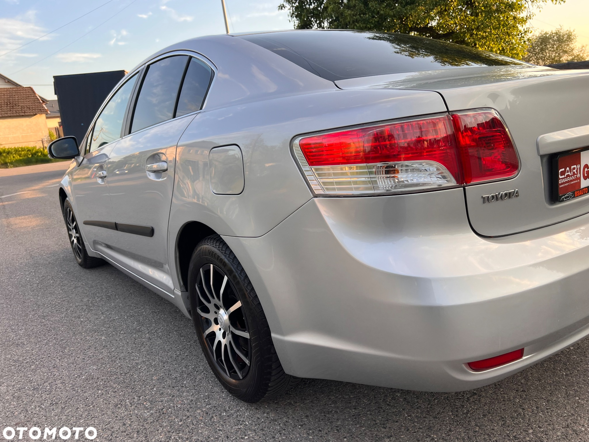 Toyota Avensis 1.8 Luna - 18