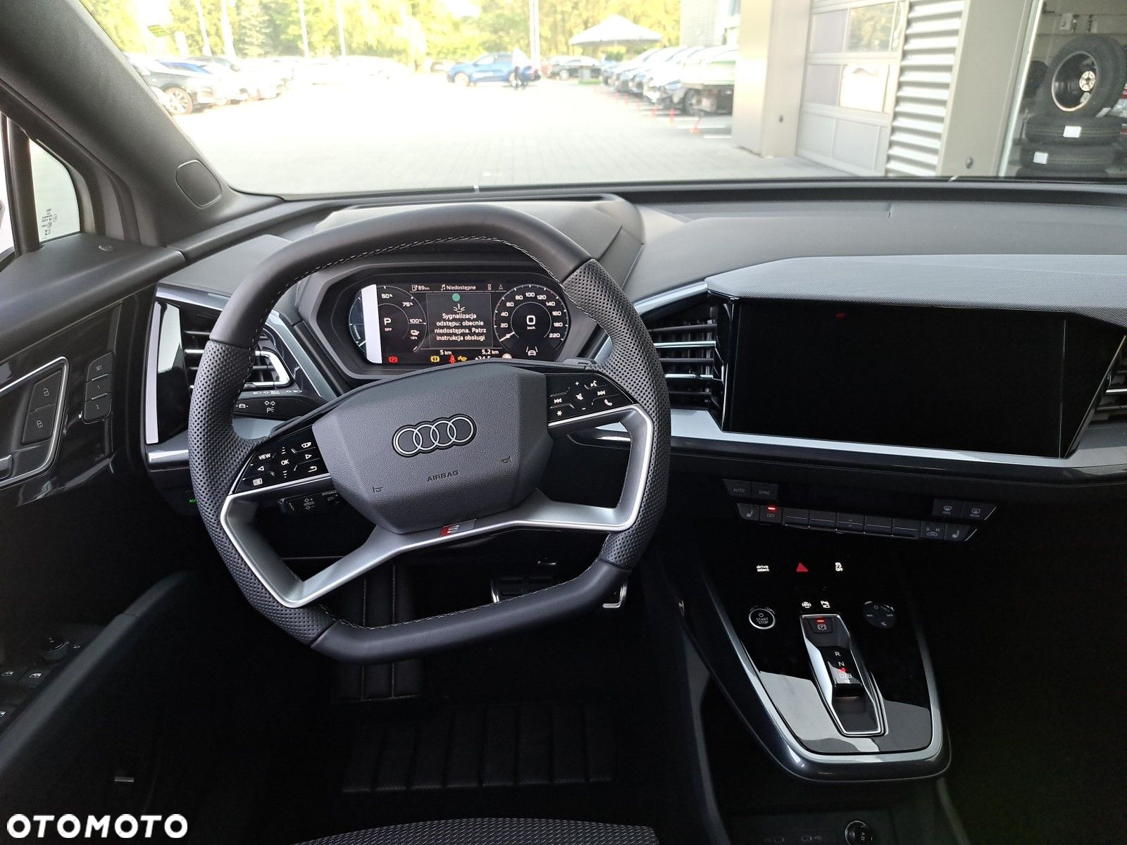 Audi Q4 - 13