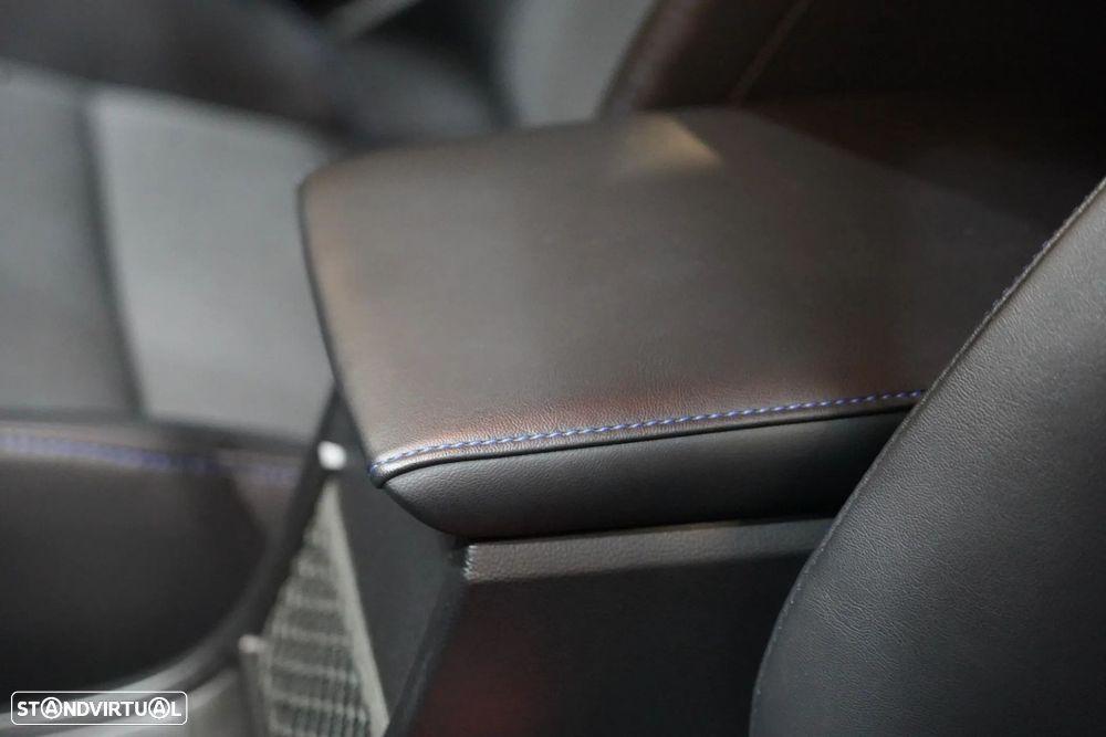 MG MG4 64 kWh Luxury - 26