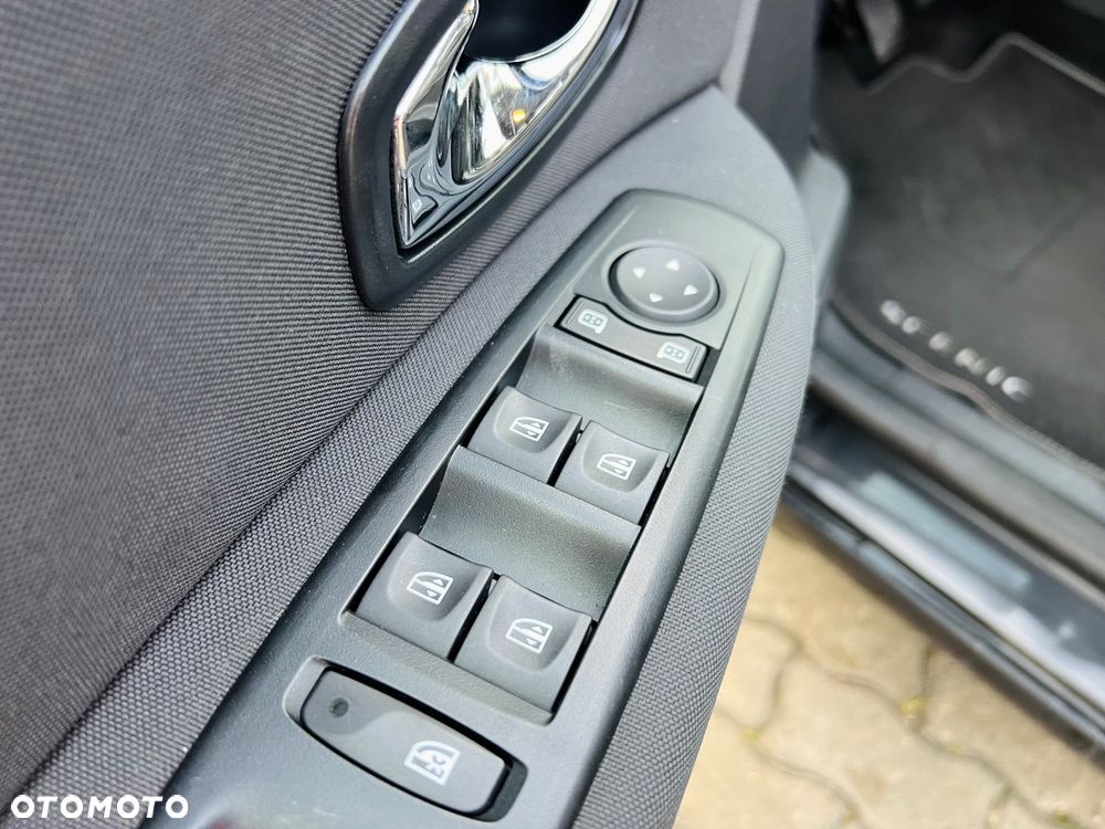 Renault Scenic - 10