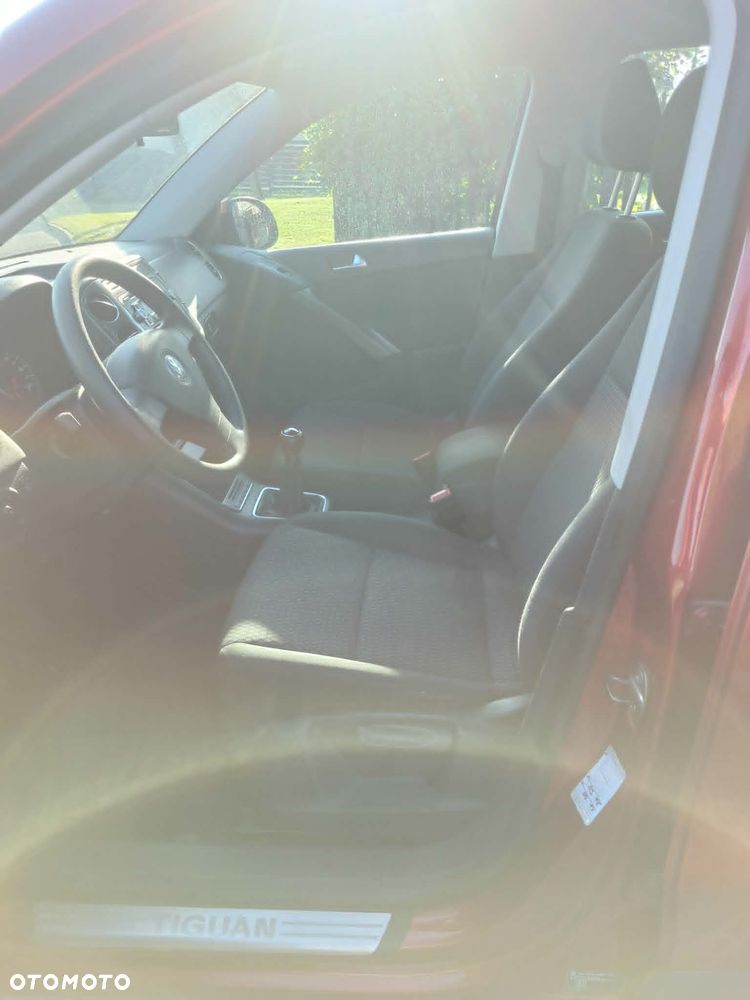 Volkswagen Tiguan - 19