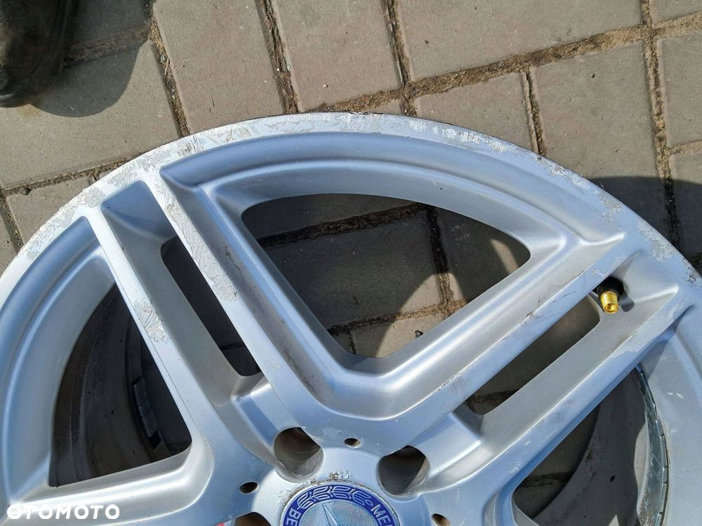 mercedes-benz w207 w204 felga aluminiowa 8.0 jx 18" et45 5x112 amg - 2