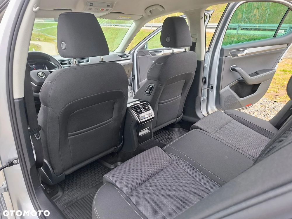 Skoda Superb 1.5 TSI Ambition DSG - 10