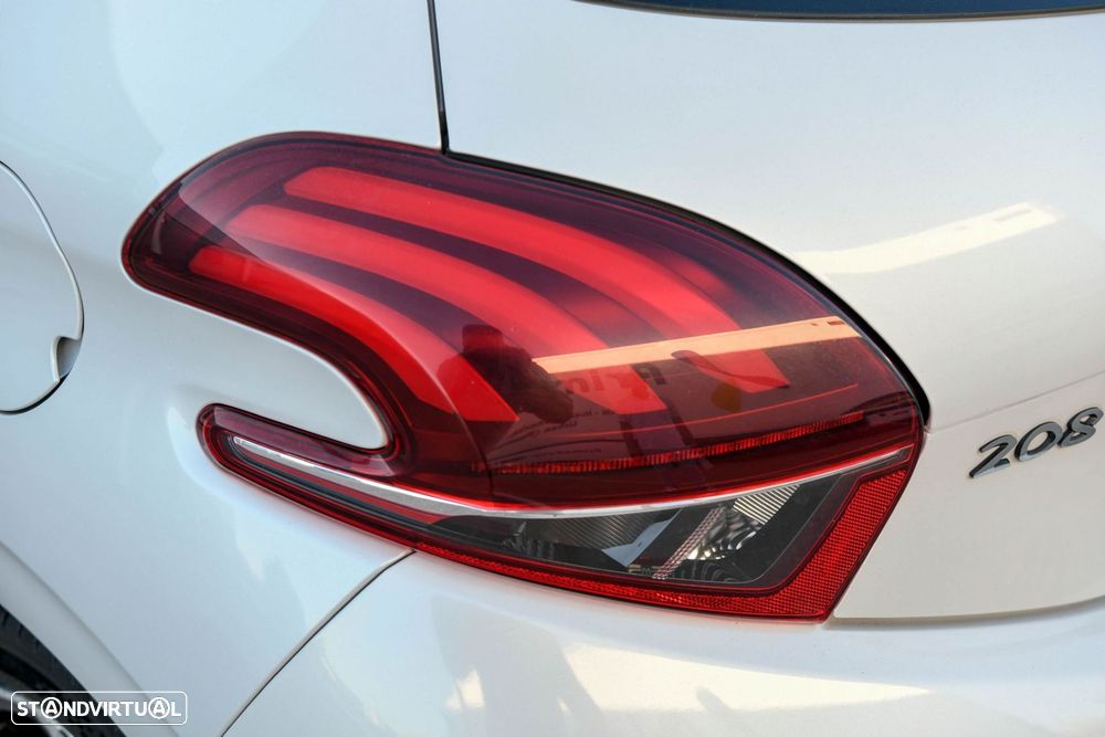 Peugeot 208 1.2 PureTech GT Line - 39