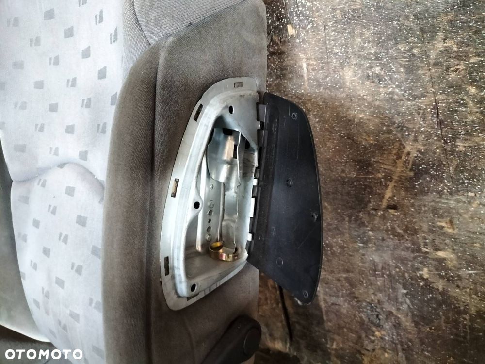 FOTEL LEWY PRZÓD OBROTOWY KIEROWCY PEUGEOT 807 I - 5