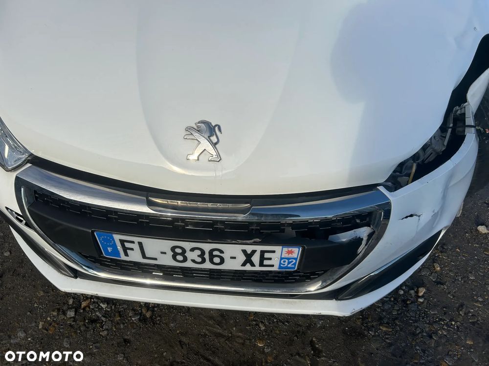 Peugeot 208 - 26