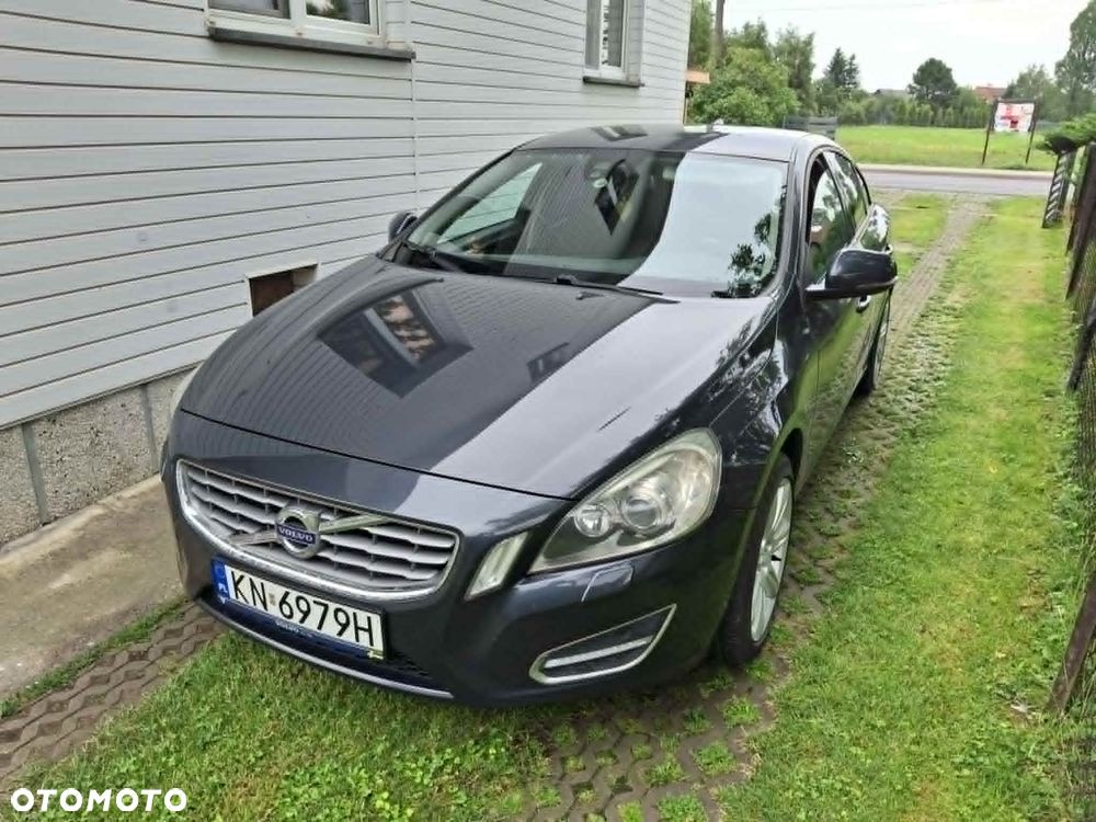 Volvo S60 D3 Momentum - 4