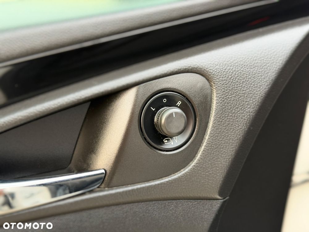 Opel Insignia - 14