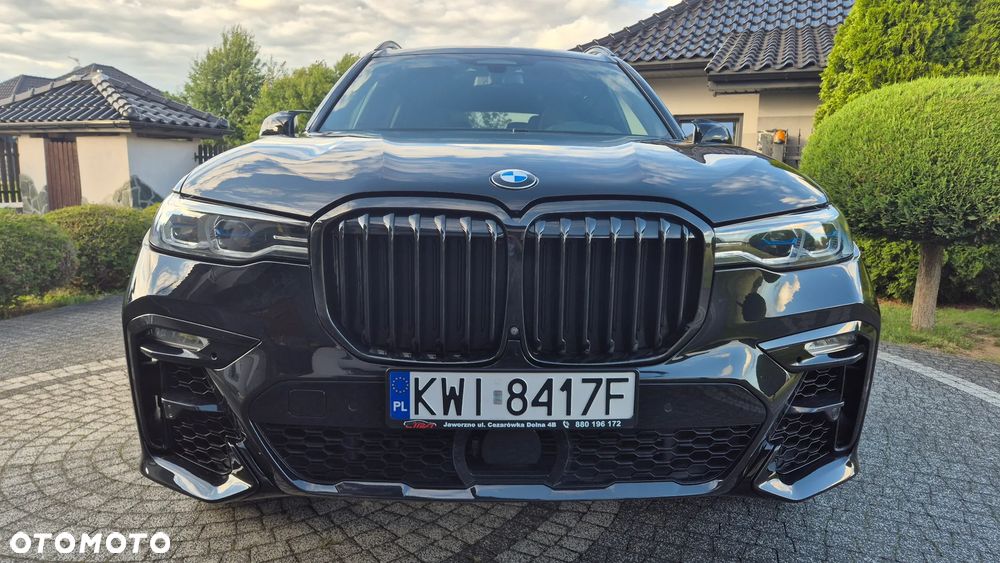 BMW X7 M50i sport - 21
