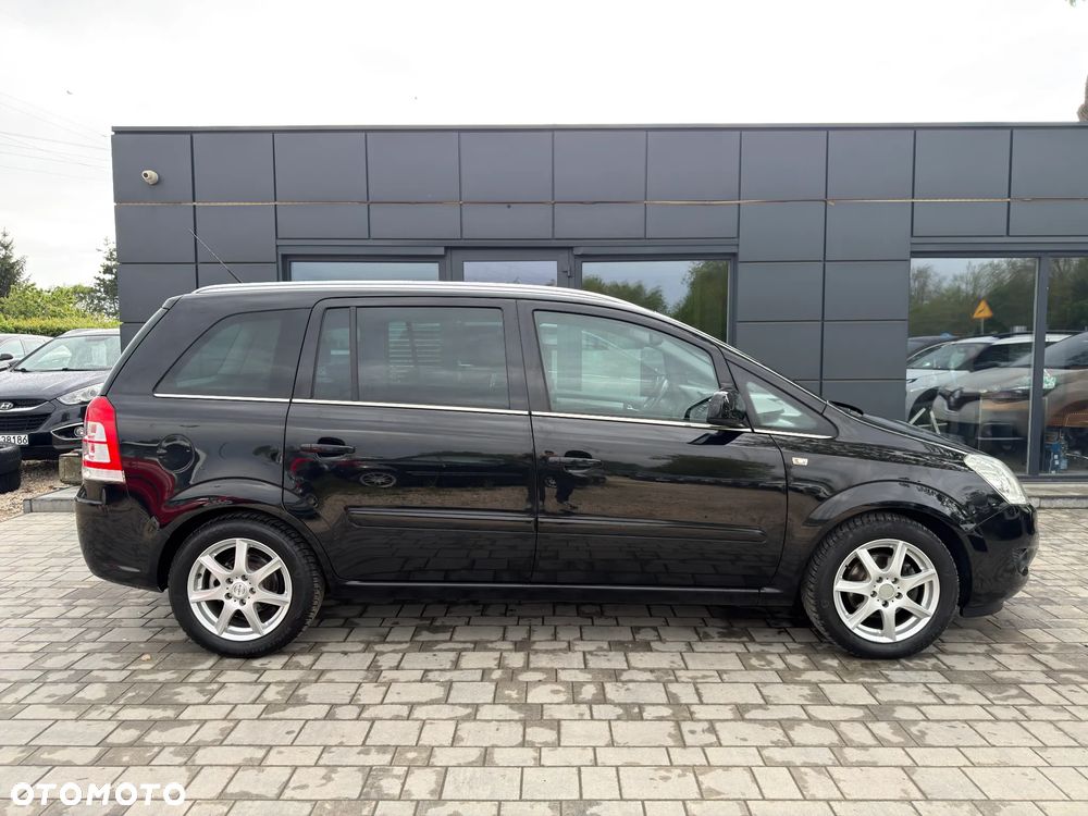 Opel Zafira 1.8 Cosmo - 23