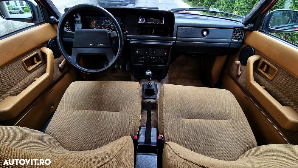 Volvo 240 - 4