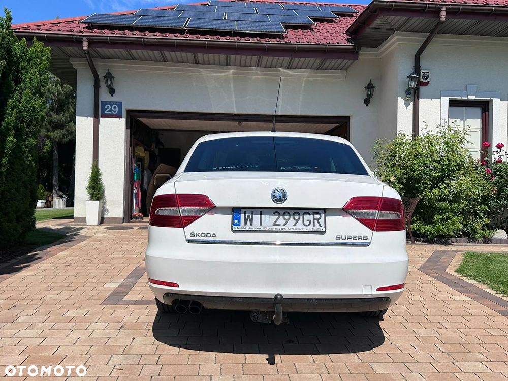 Skoda Superb 2.0 TDI Elegance DSG - 5
