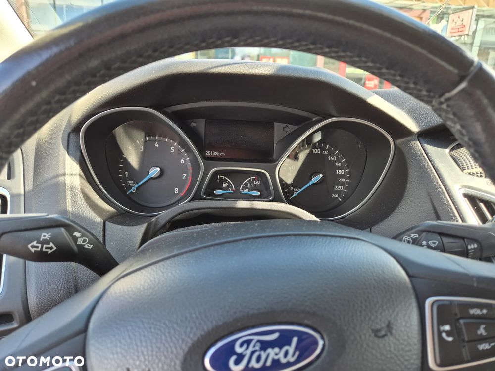 Ford Focus 1.0 EcoBoost Titanium - 10