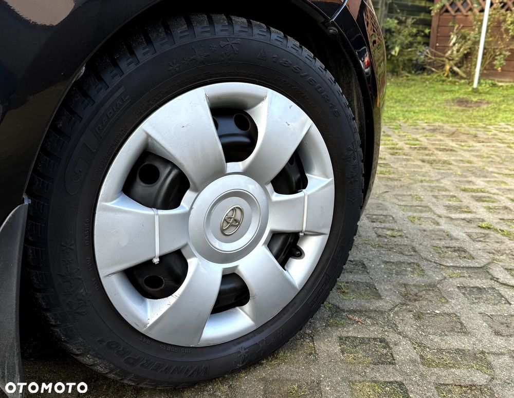 Toyota Yaris 1.3 Edition S - 33