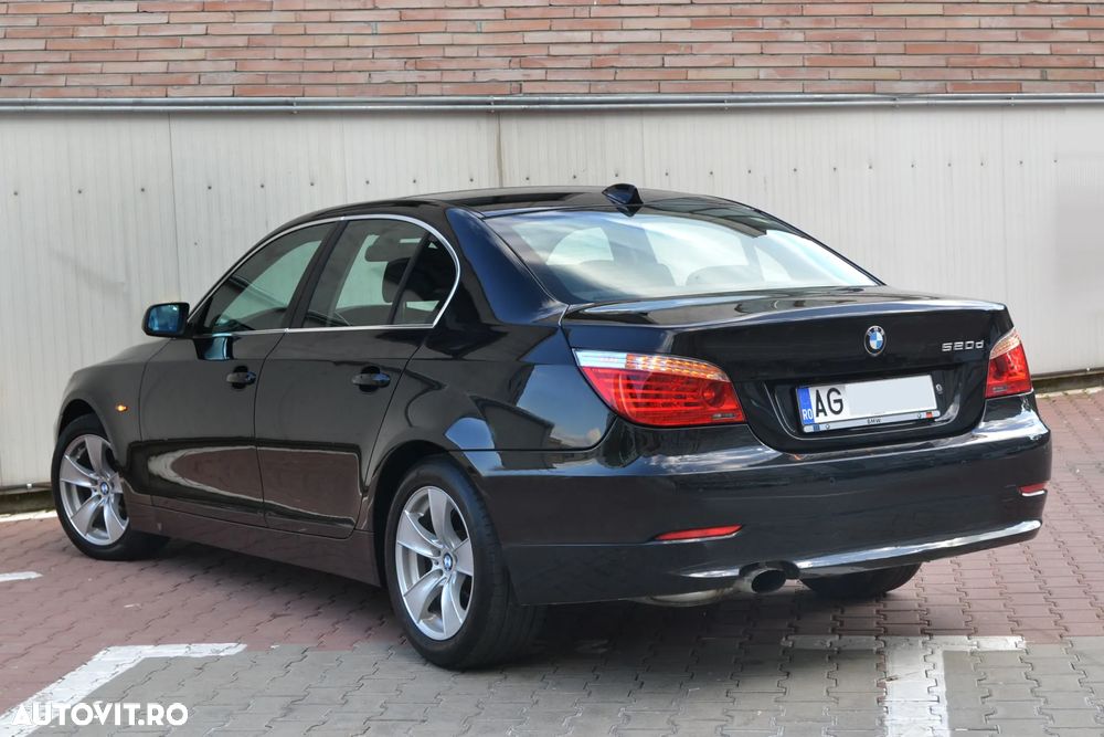 BMW Seria 5 520d Touring - 4